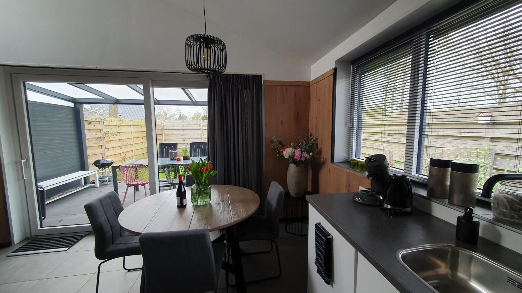 Luxe Vakantiebungalow Met Omheinde Tuin Voor Hond En Kinderen Dirkshorn Exterior photo